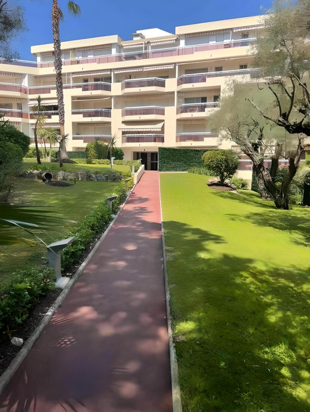 Elegant Appartement 2Pieces Piscinevue Mer Parking Vallauris Exteriör bild